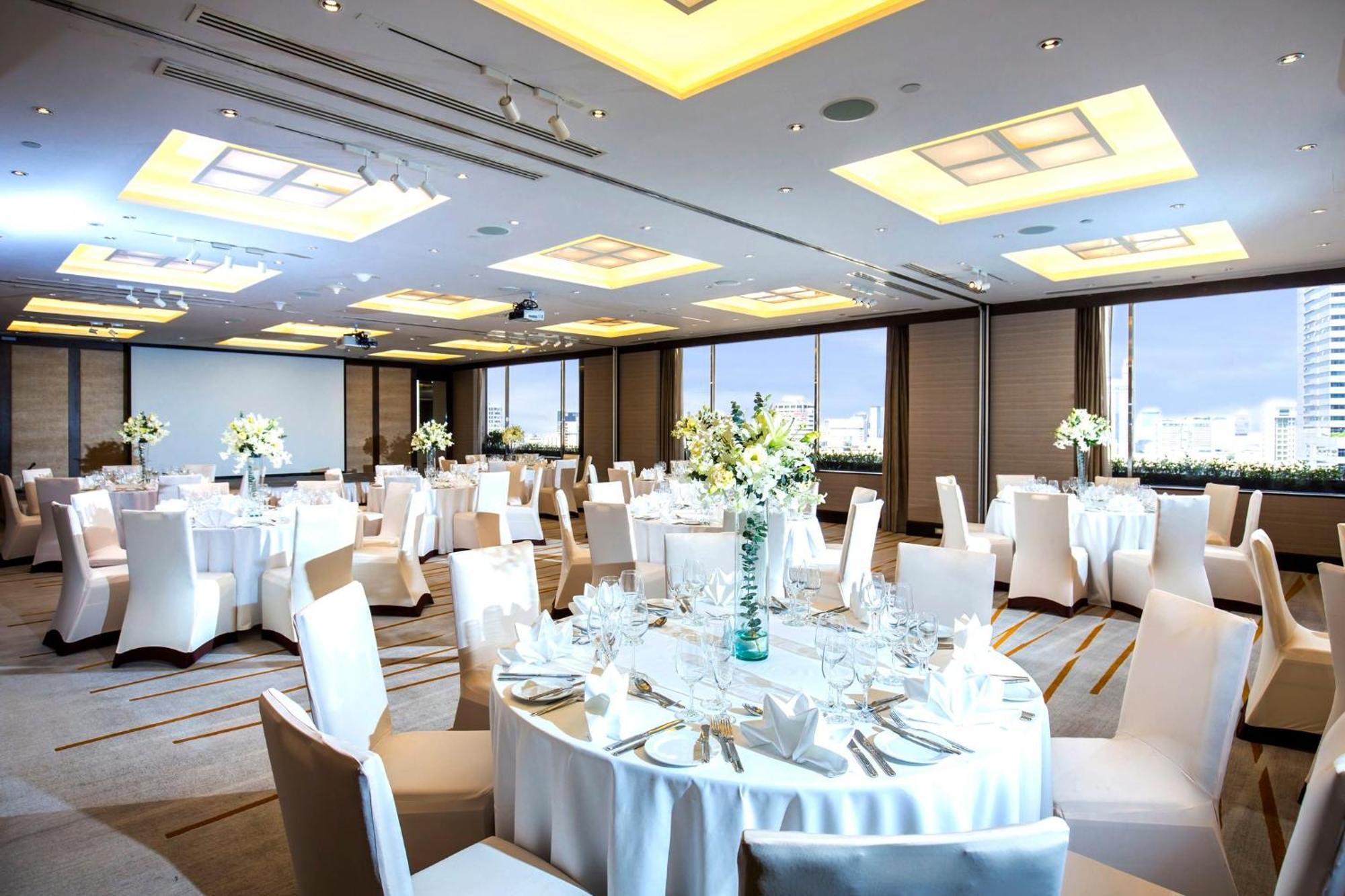 Hotell Crowne Plaza Lumpini Park By Ihg Bangkok