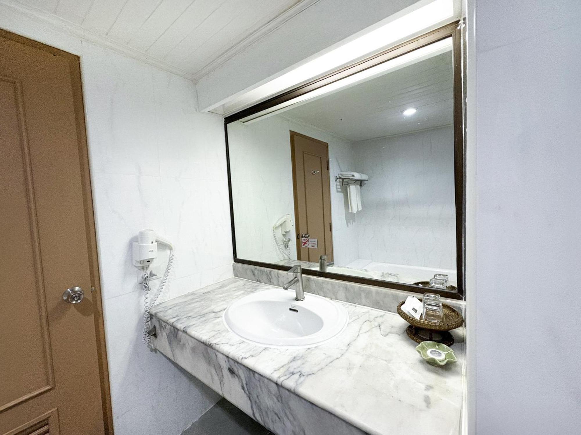 Hotel Pinnacle Lumpinee Park 3*