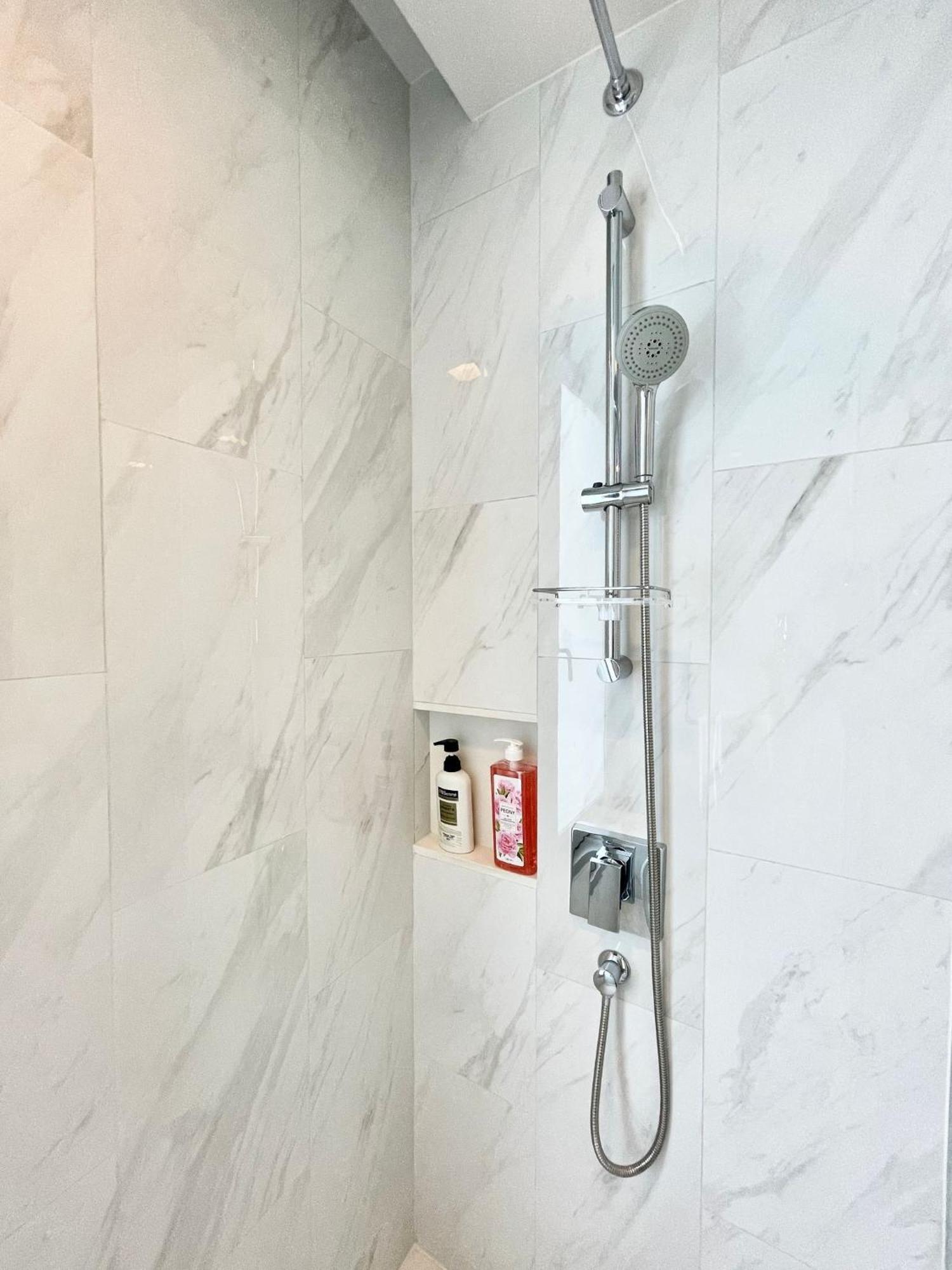 Appartement Luxury Sukhumvit Asoke Nana 65 Sqm Sleeps 4
