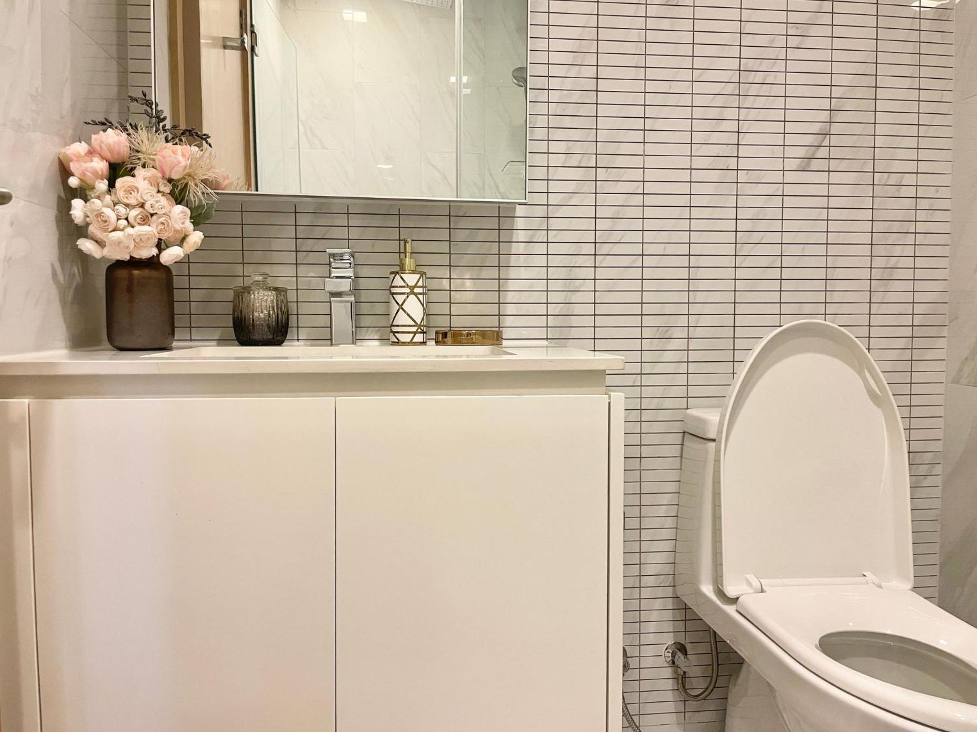 Luxury Sukhumvit Asoke Nana 65 Sqm Sleeps 4 Appartement *
