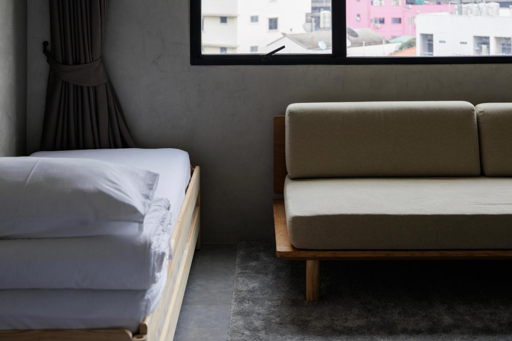 C'house Hostal *