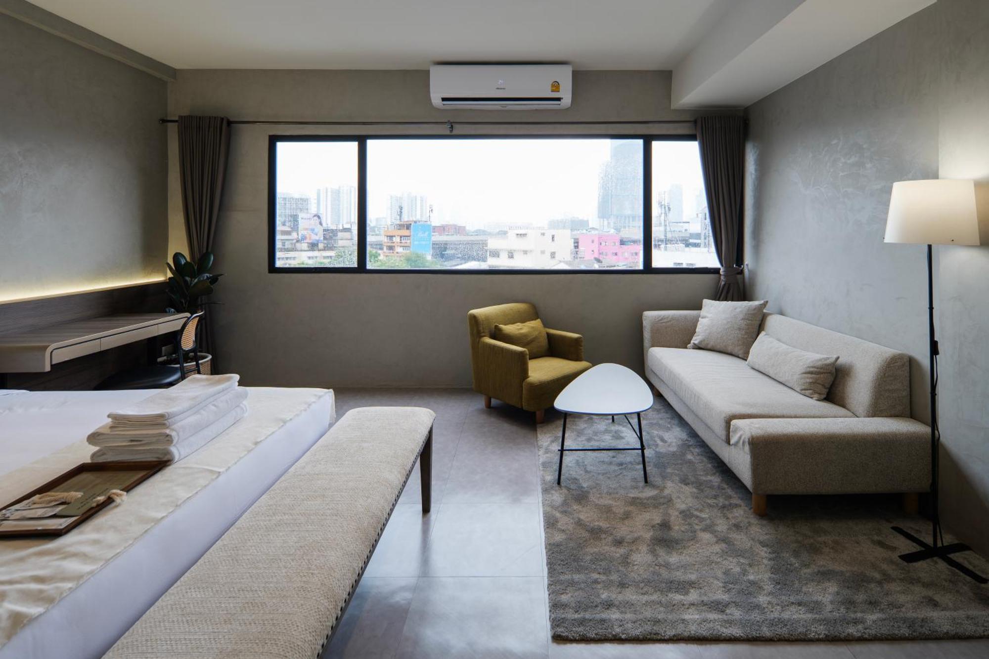 C'house Hostal Bangkok