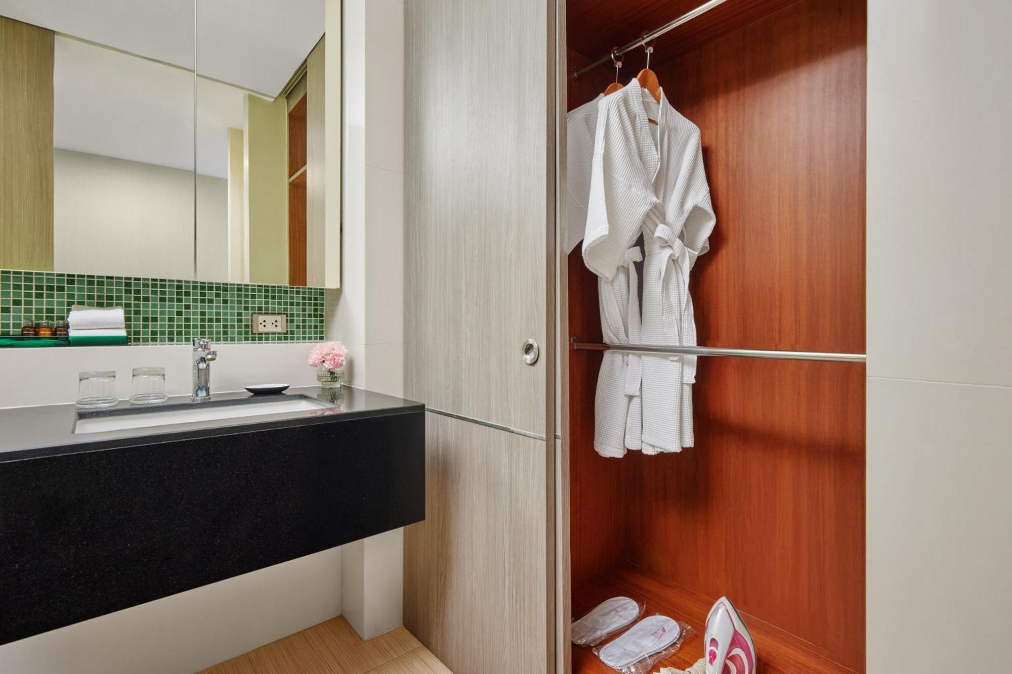 Hotel The Park Nine Srinakarin Bangkok