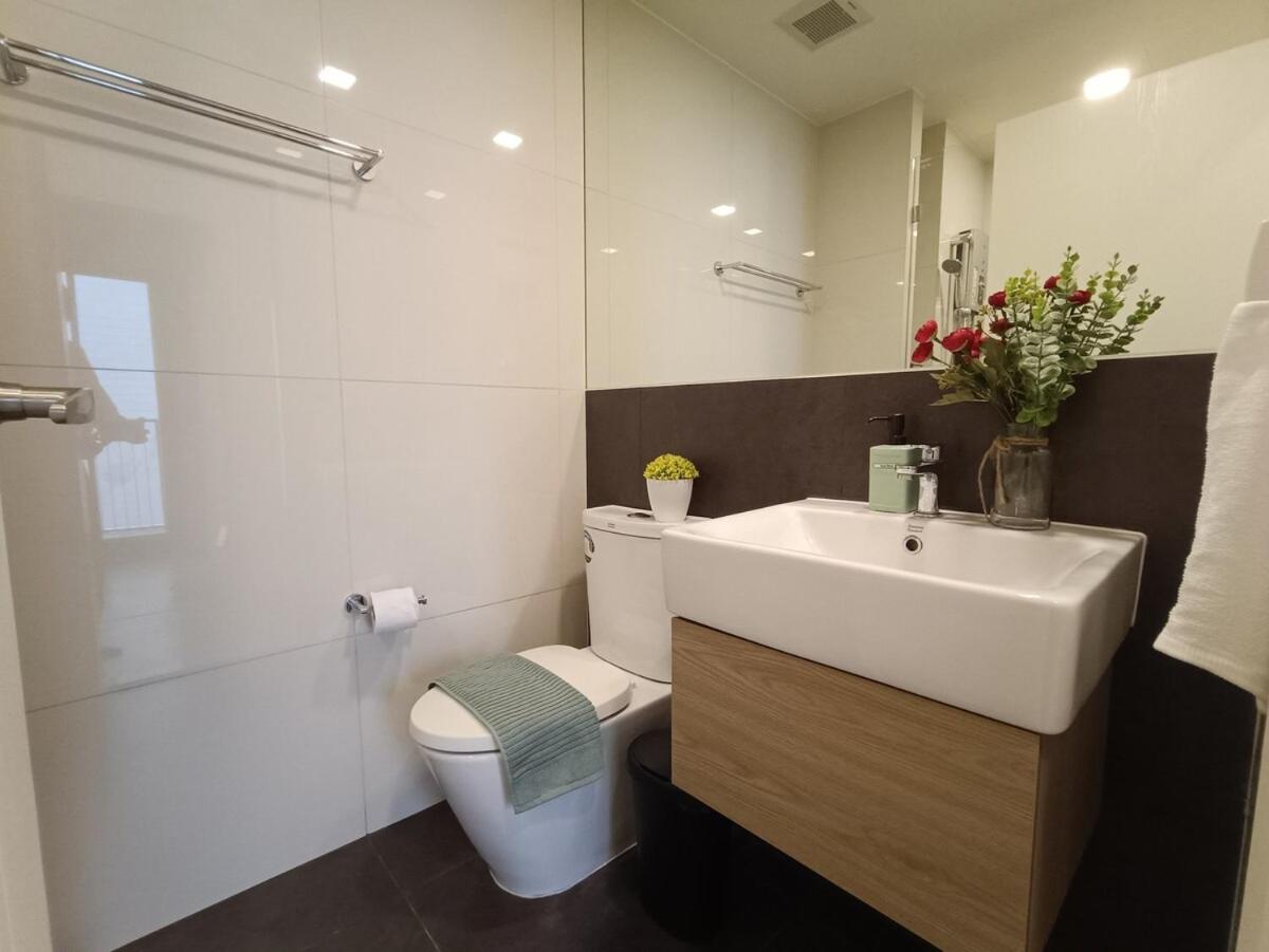 Amazing 1 Bedroom 2 Mins Walk Bts On Nut * Bangkok