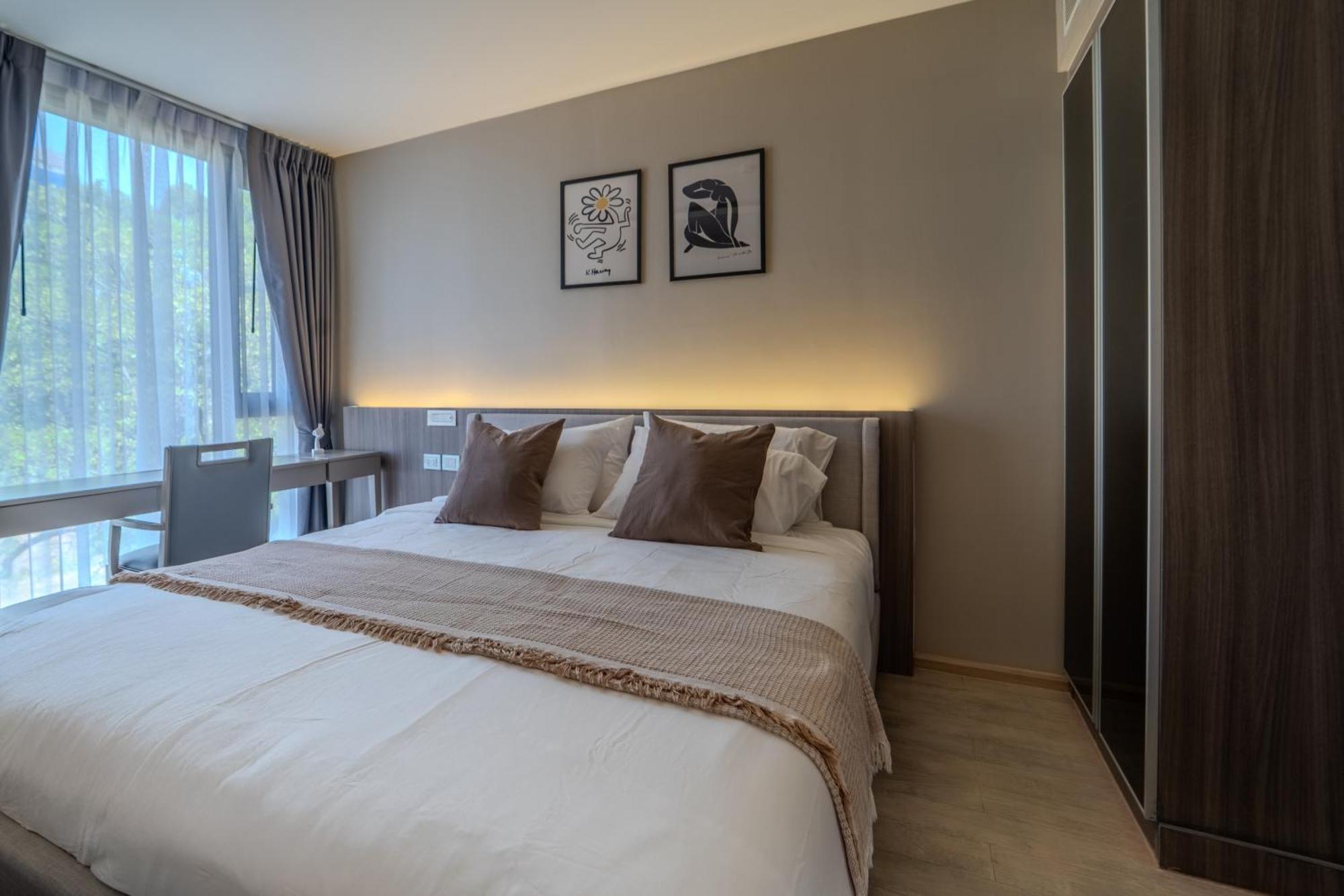 Luxury 2br With Sky Pool & Gym Near Bts Thong Lo Apartment