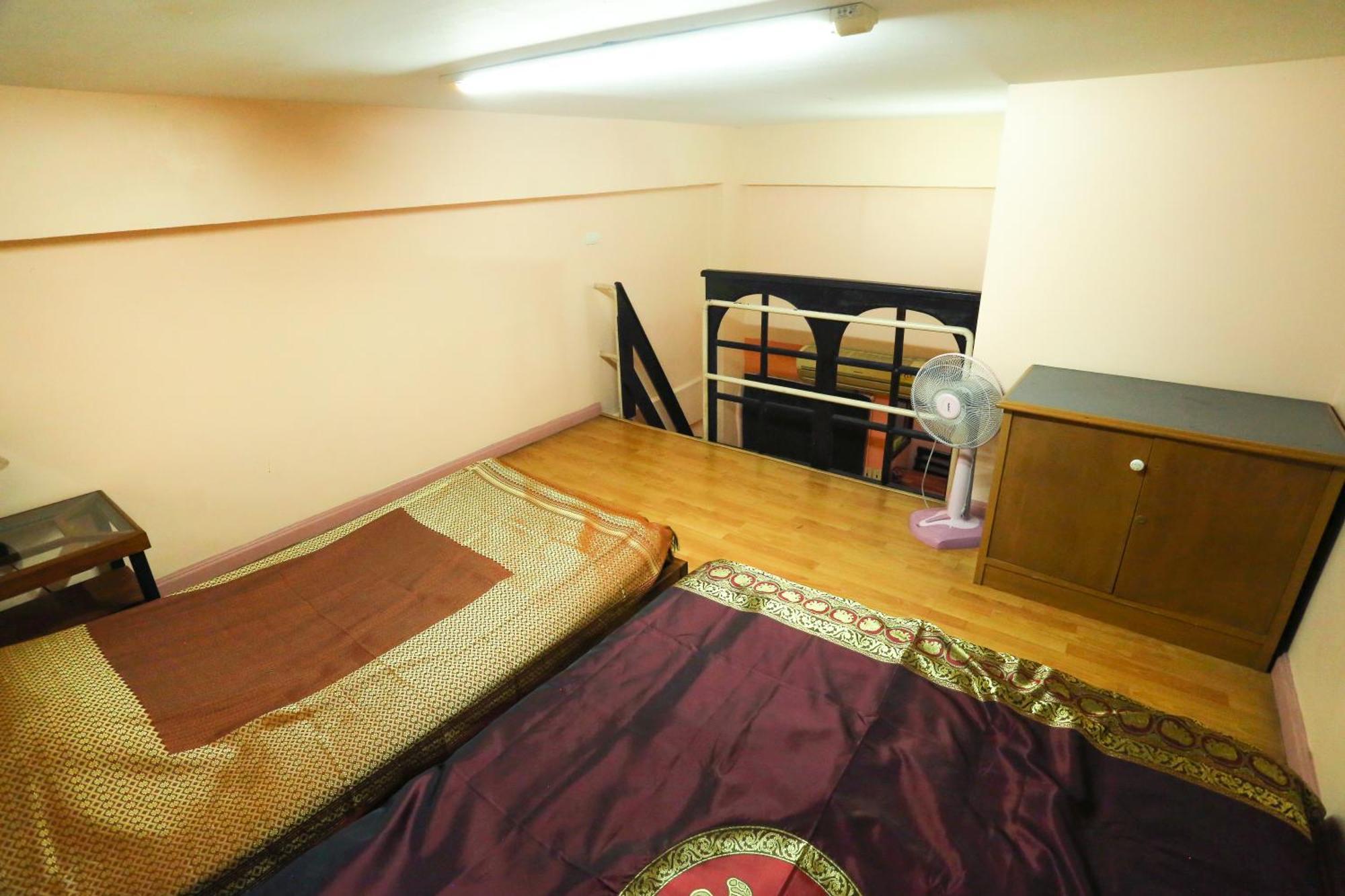 Pjr Chateau Albergue *