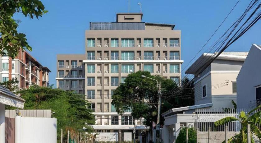 The Queen Palace Hotel 4*