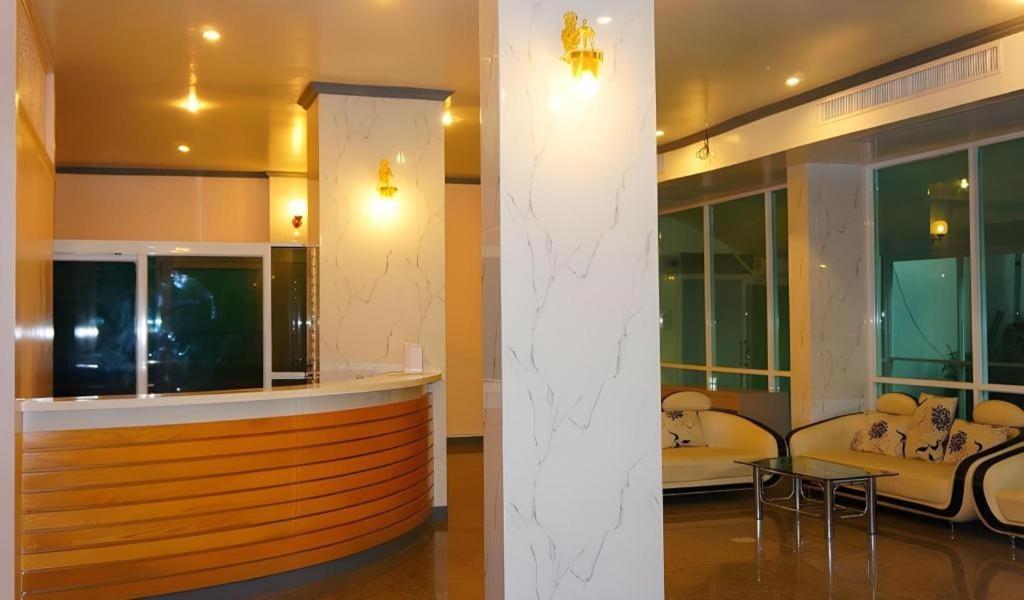 J Two S Pratunam Hotel 2*