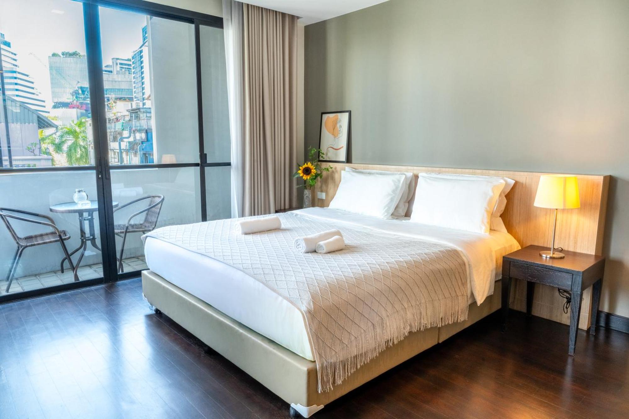 Spacious Sukhumvit Ment Near Emsphere Bts Phrom Phong Apartamento *