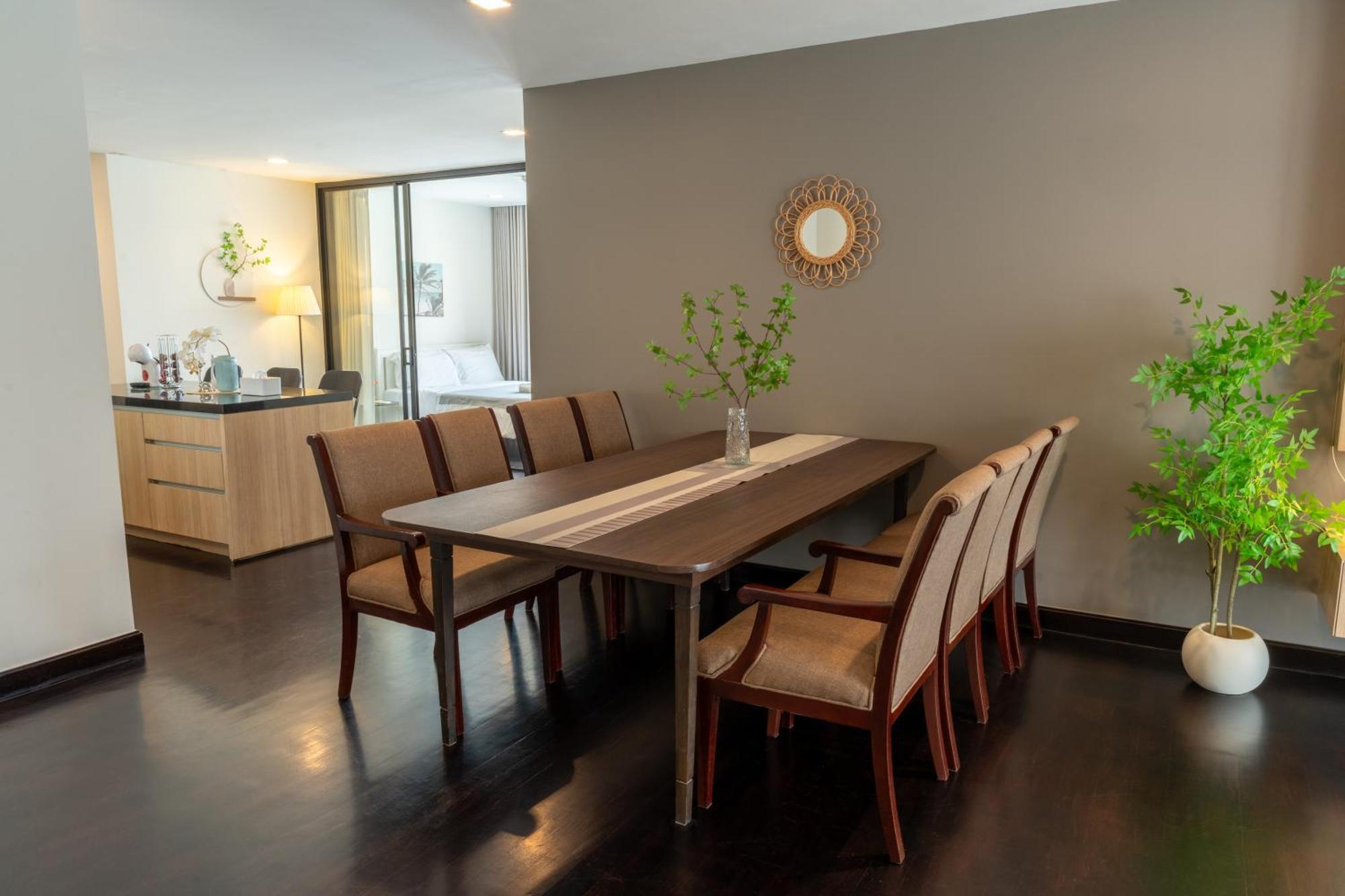 Spacious Sukhumvit Ment Near Emsphere Bts Phrom Phong Bangkok