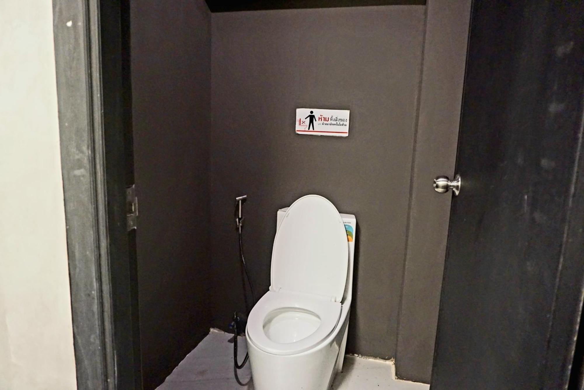 Hash Capsule Silom Soi 3 Hotel a capsule