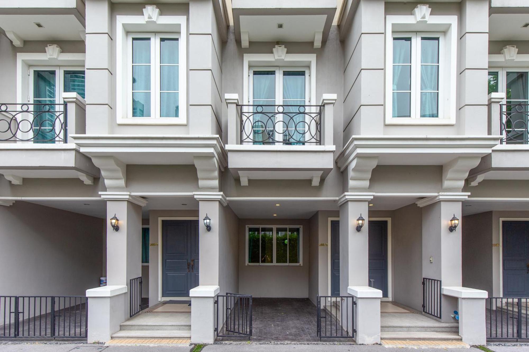 Apartment Inhome The Grand Bless Sukhumvit 16 *