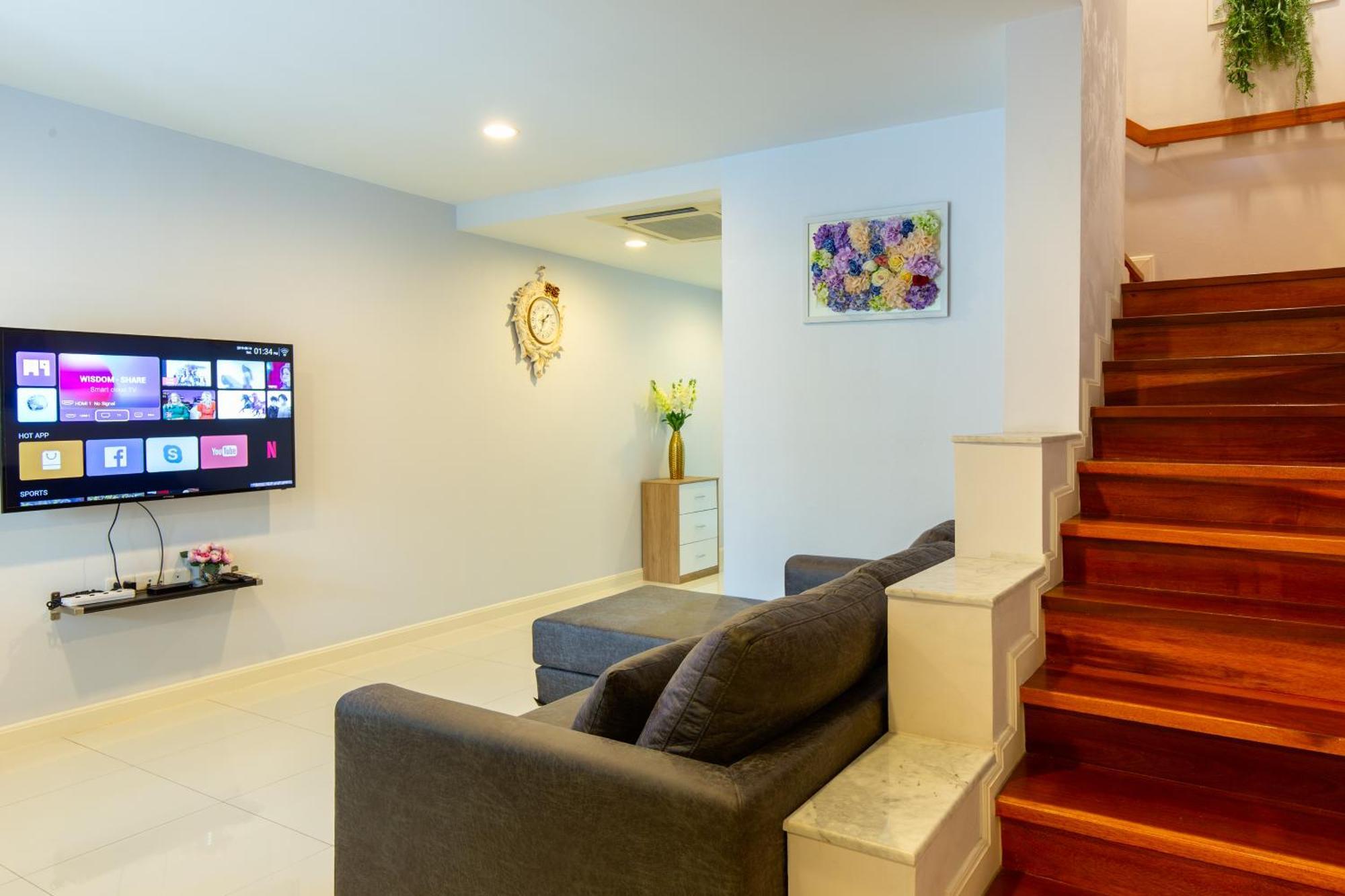 Inhome The Grand Bless Sukhumvit 16 Bangkok