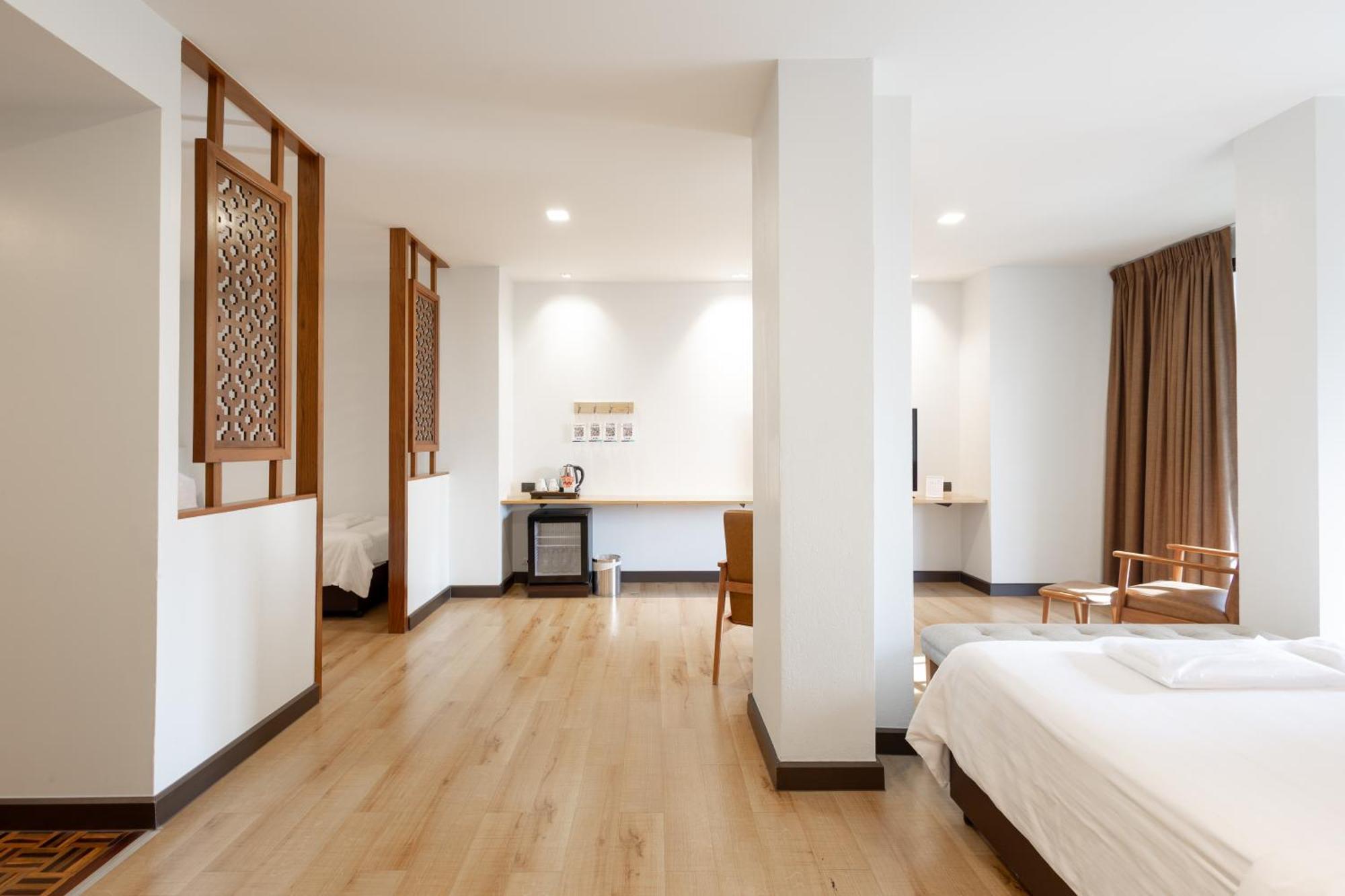Hotel The Royal River 4*