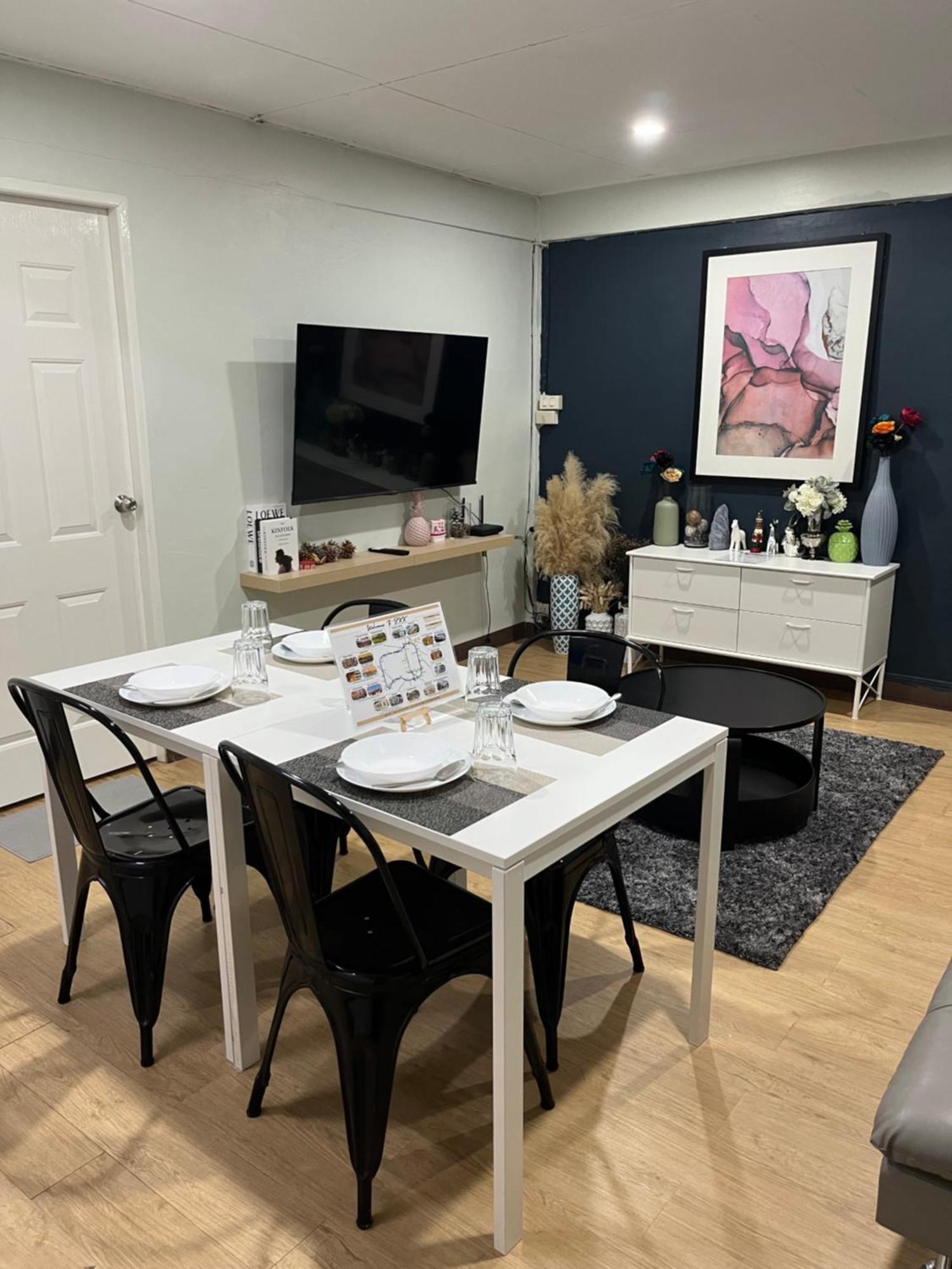 Gm7 - Private House Downtown 2mins Walk To Metro