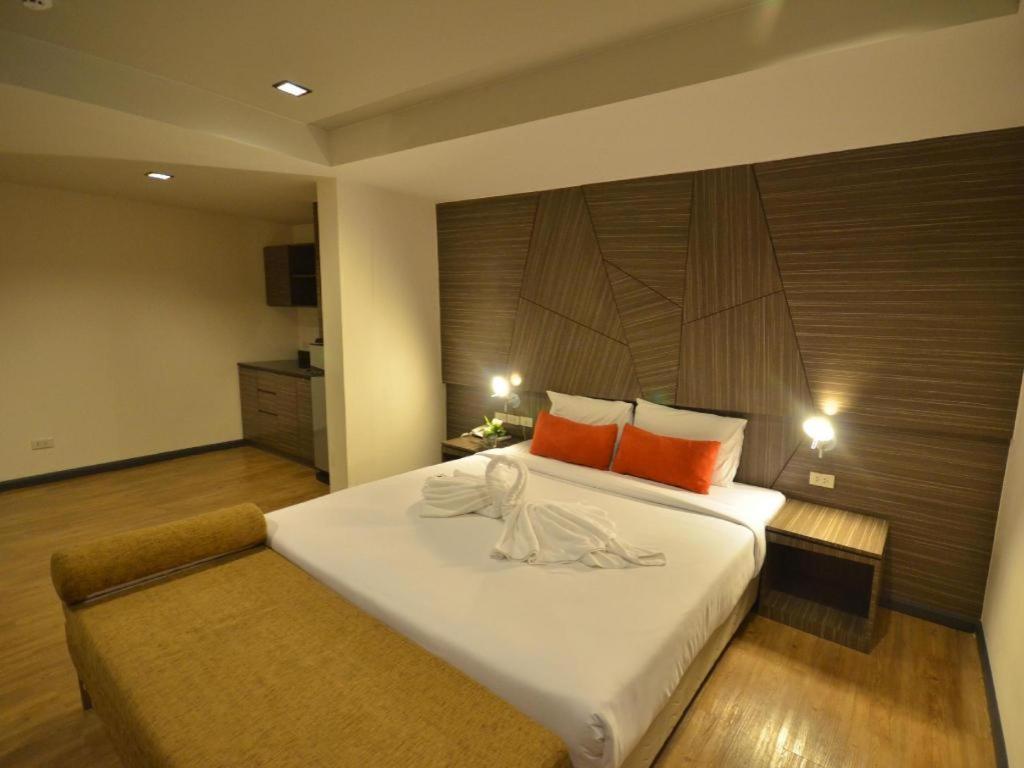 Hotel H2