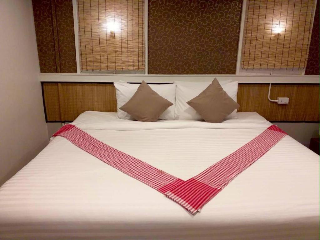 Hotel Thousand-ten Thousand Bangkok