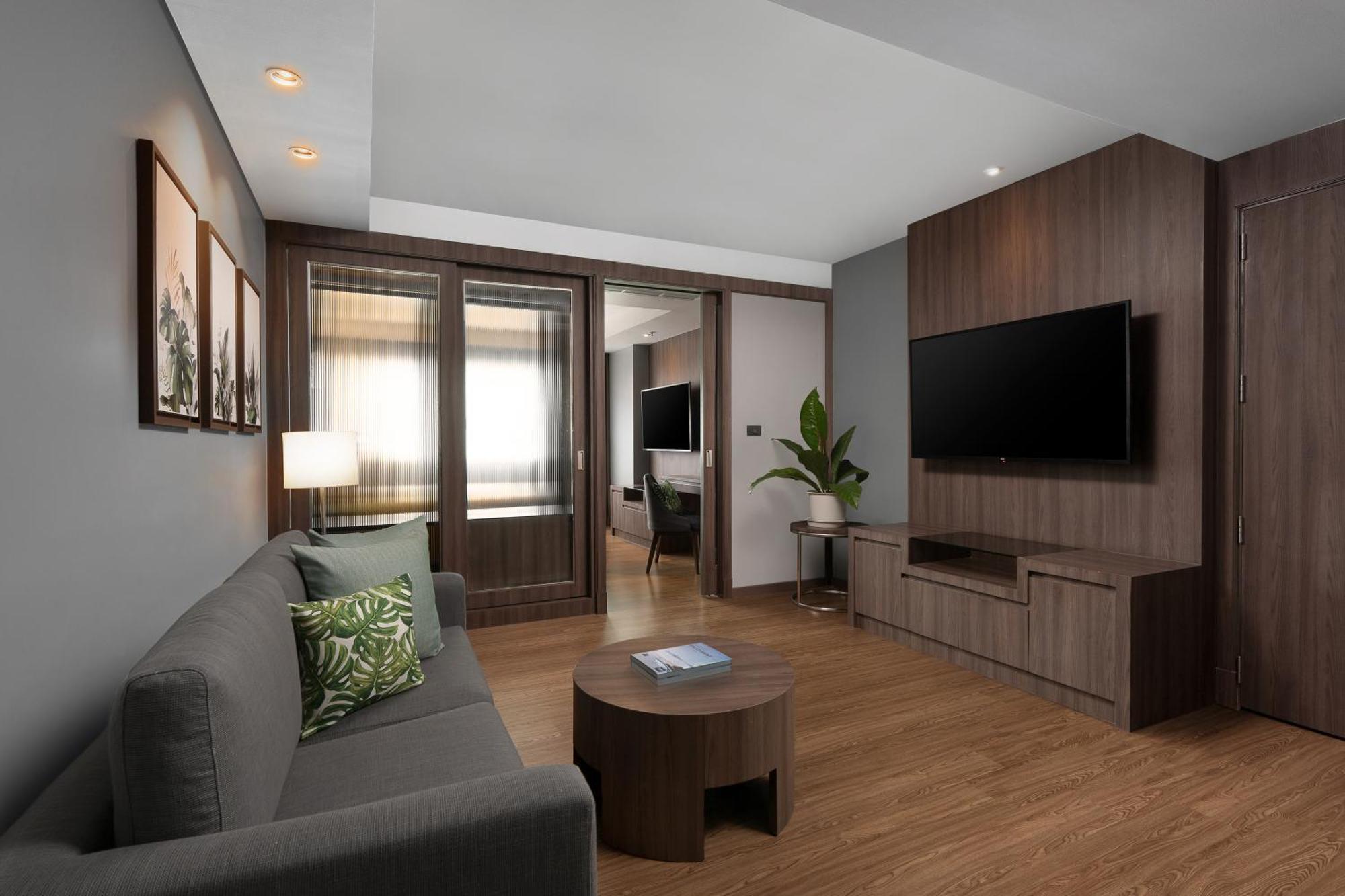 Novotel Living Sukhumvit Legacy Hotel