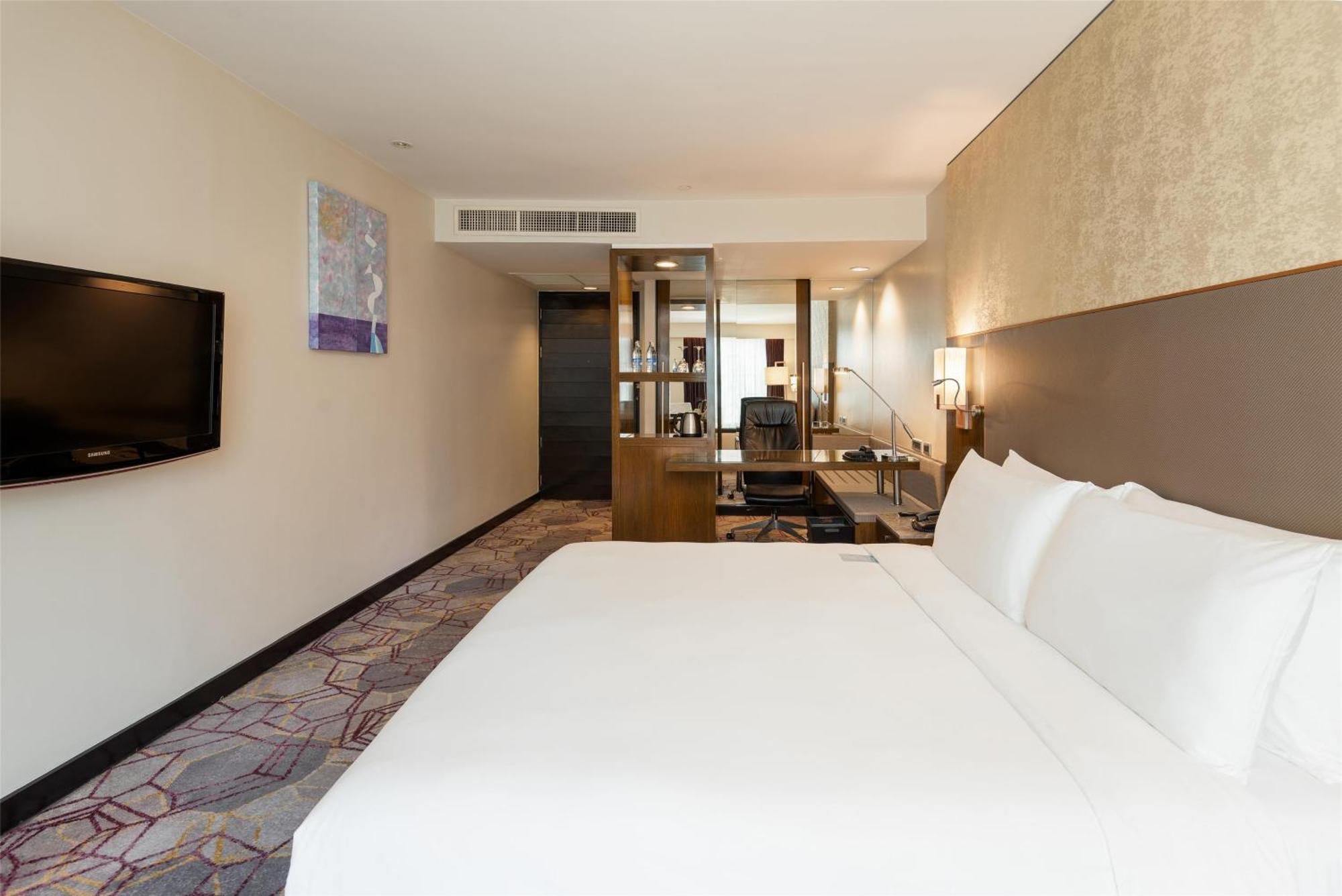 Radisson Sukhumvit Khách sạn 4*