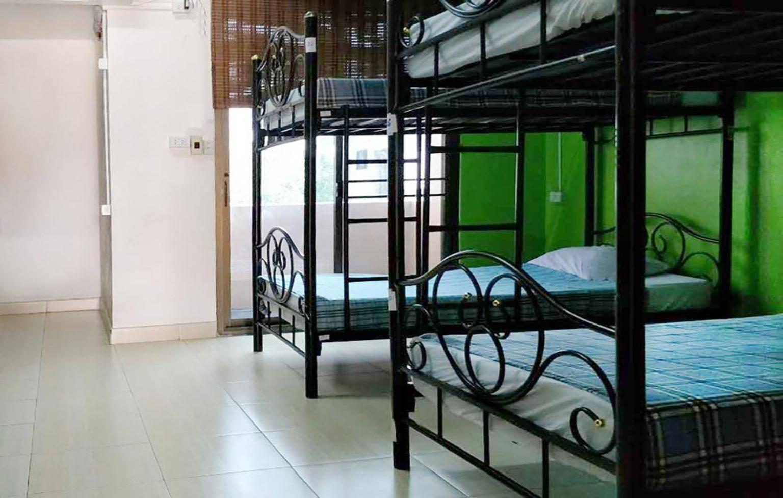 The Twins Hotel 2*