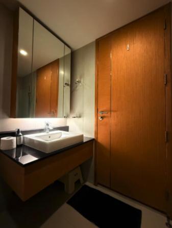 The Cosmos Huge 1br - Nana Bangkok