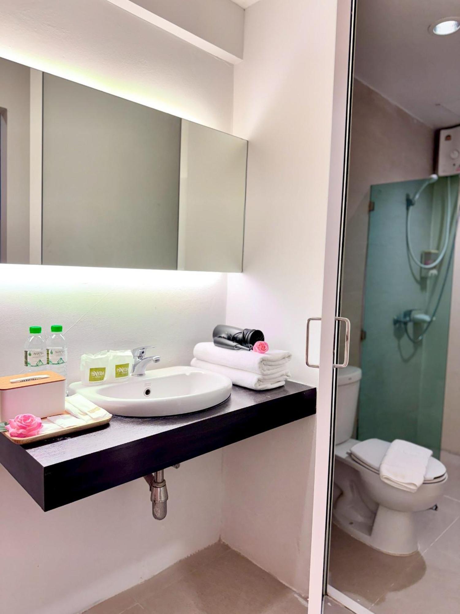 Nantra De Comfort Hotell 3*