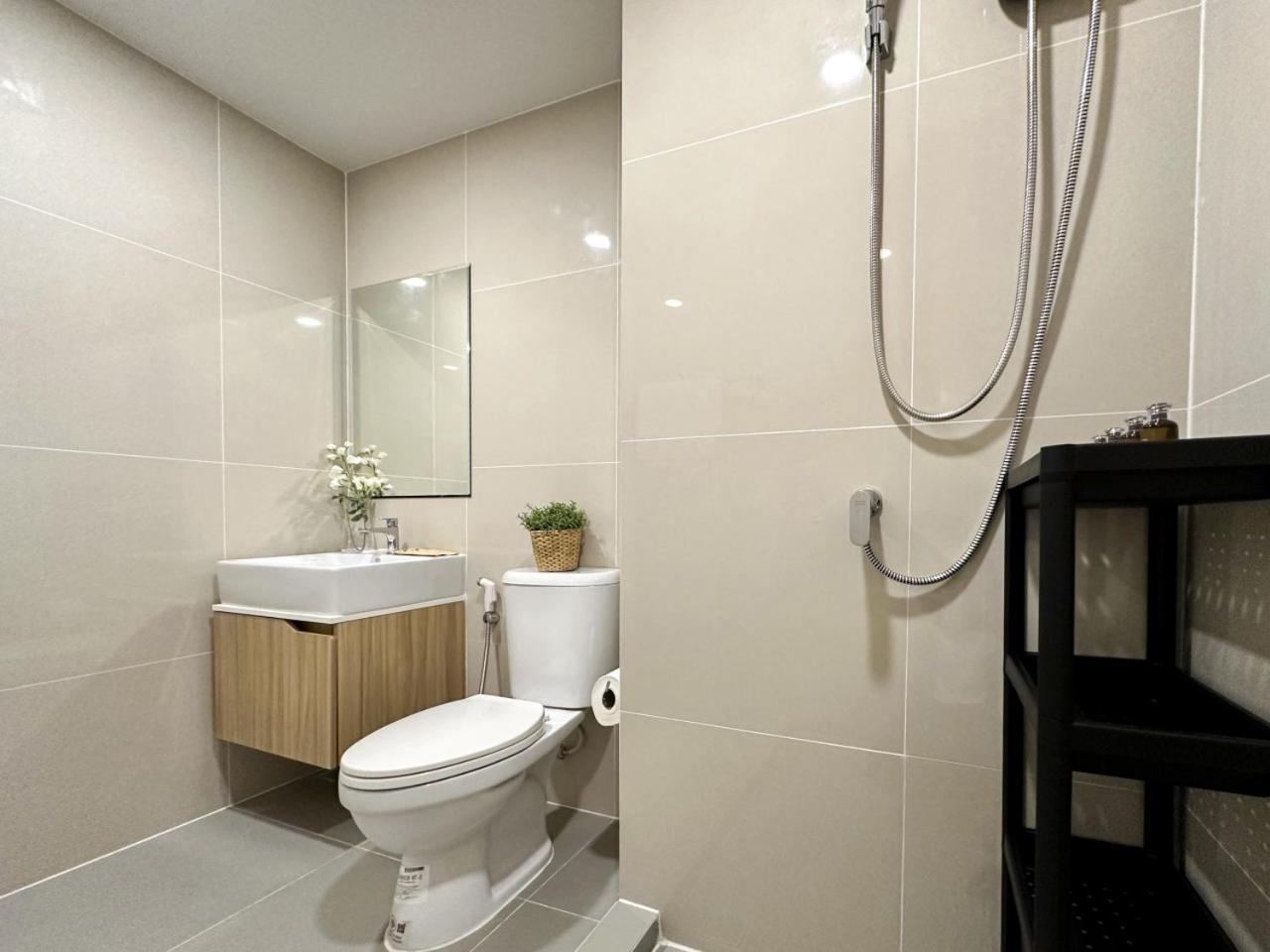 Căn hộ Serene Tropical 1br - Ultra Fast Wifi - Sathorn