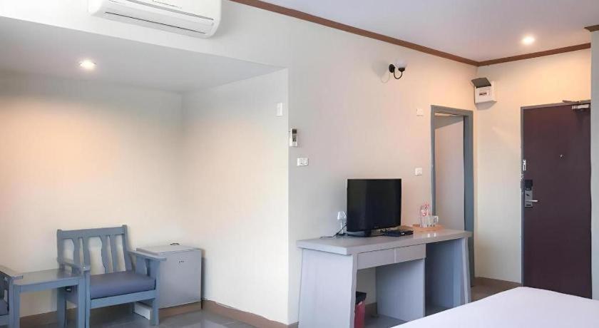 J Two S Pratunam Hotell