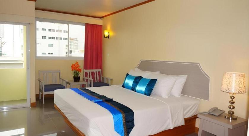Hotell J Two S Pratunam Bangkok