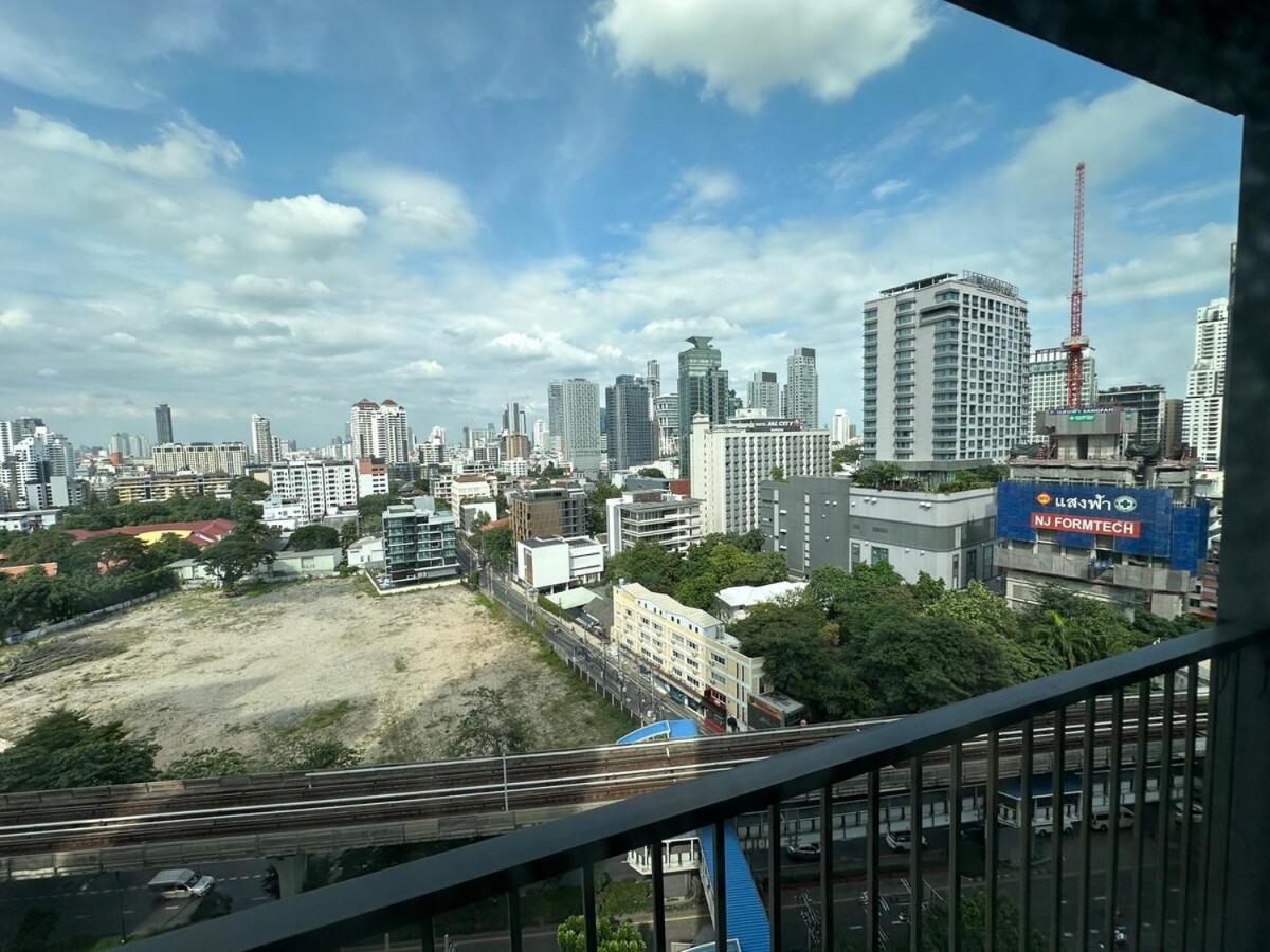 Bts Thong Lor 1 Bedroom Sofa Bed 60sqm Max4person