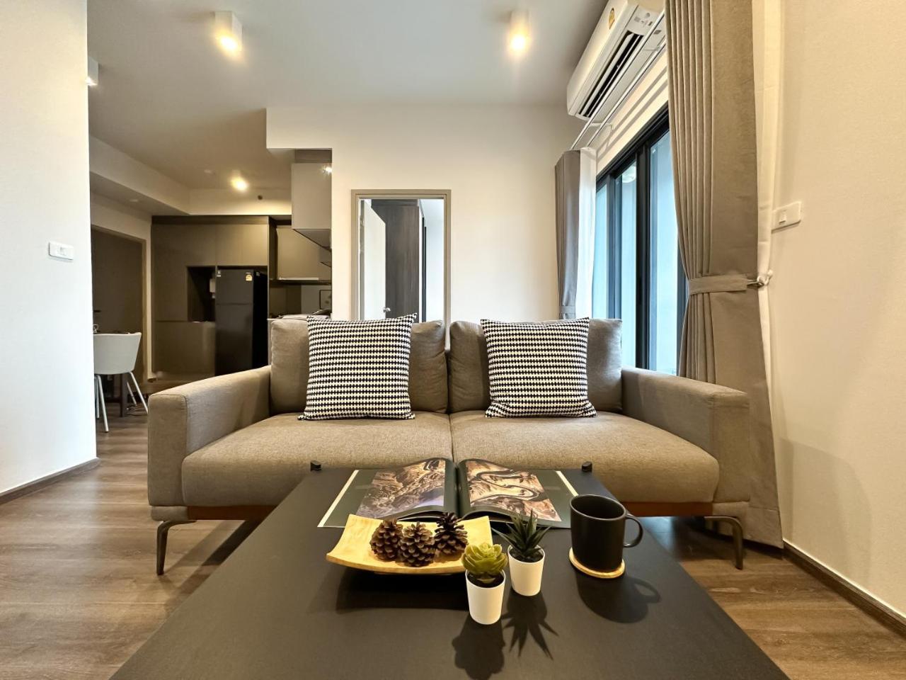 Expansive Stylish 2br - Ultra Fast Wifi - Asoke Leilighet *