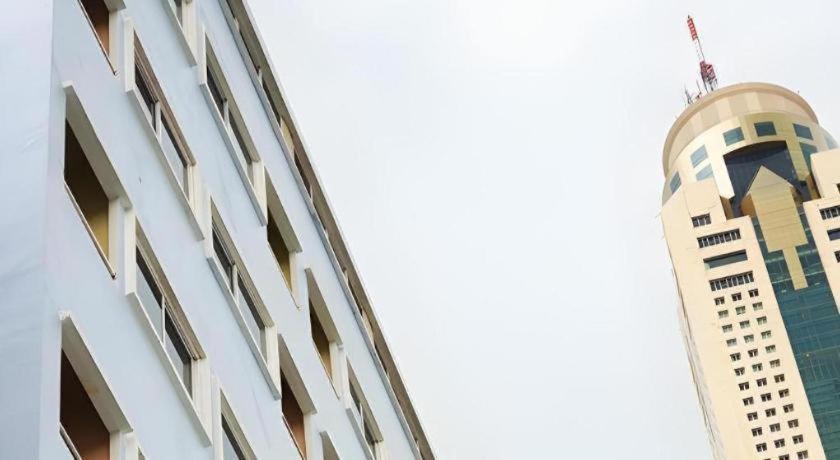 Hotell J Two S Pratunam 2*