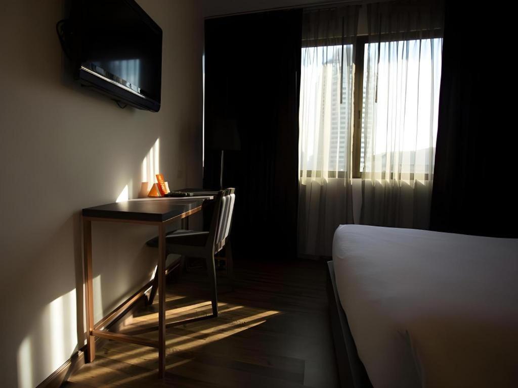 Hotel First House