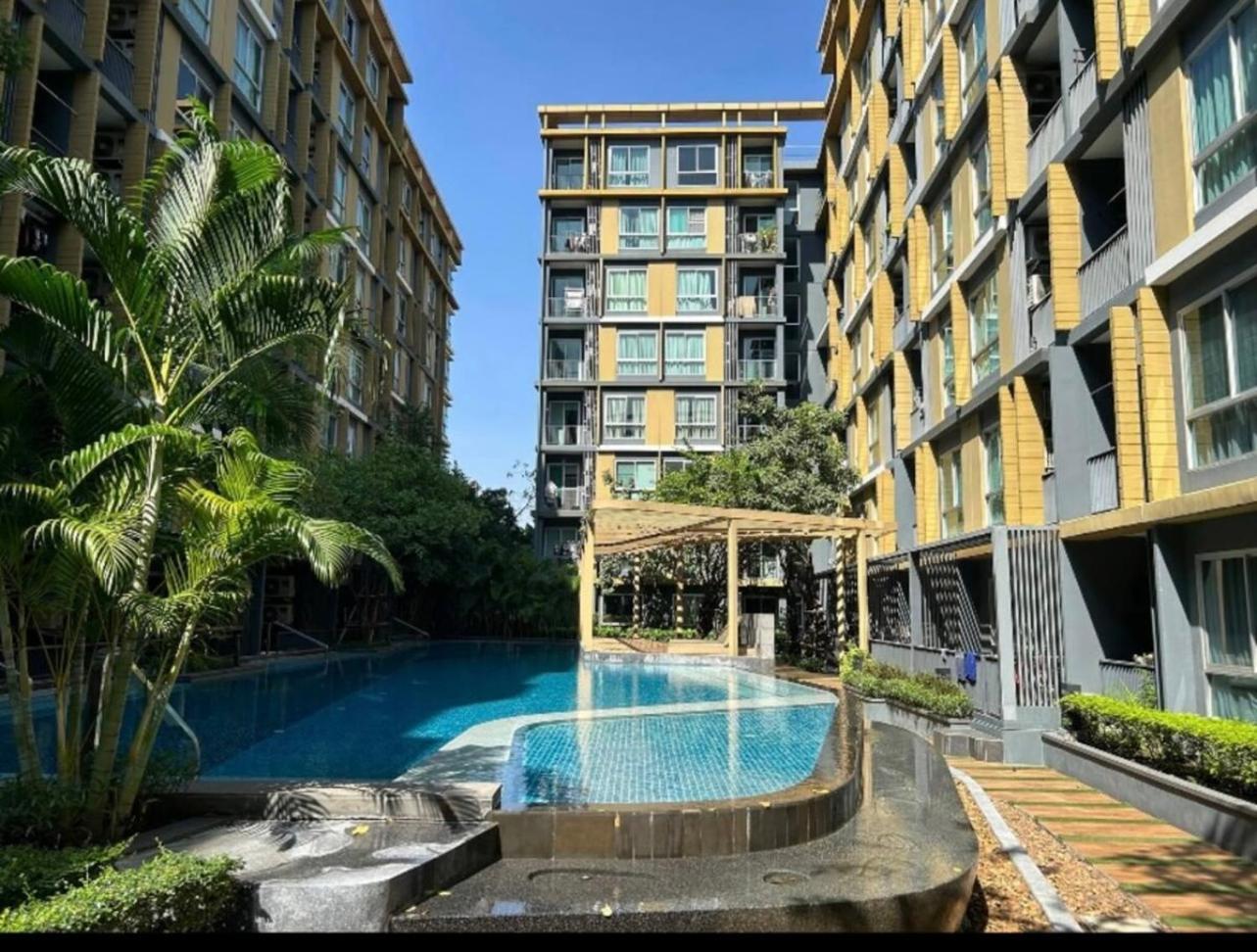 Welcome To Warm Here Have Gym Saona Netflix * Bangkok