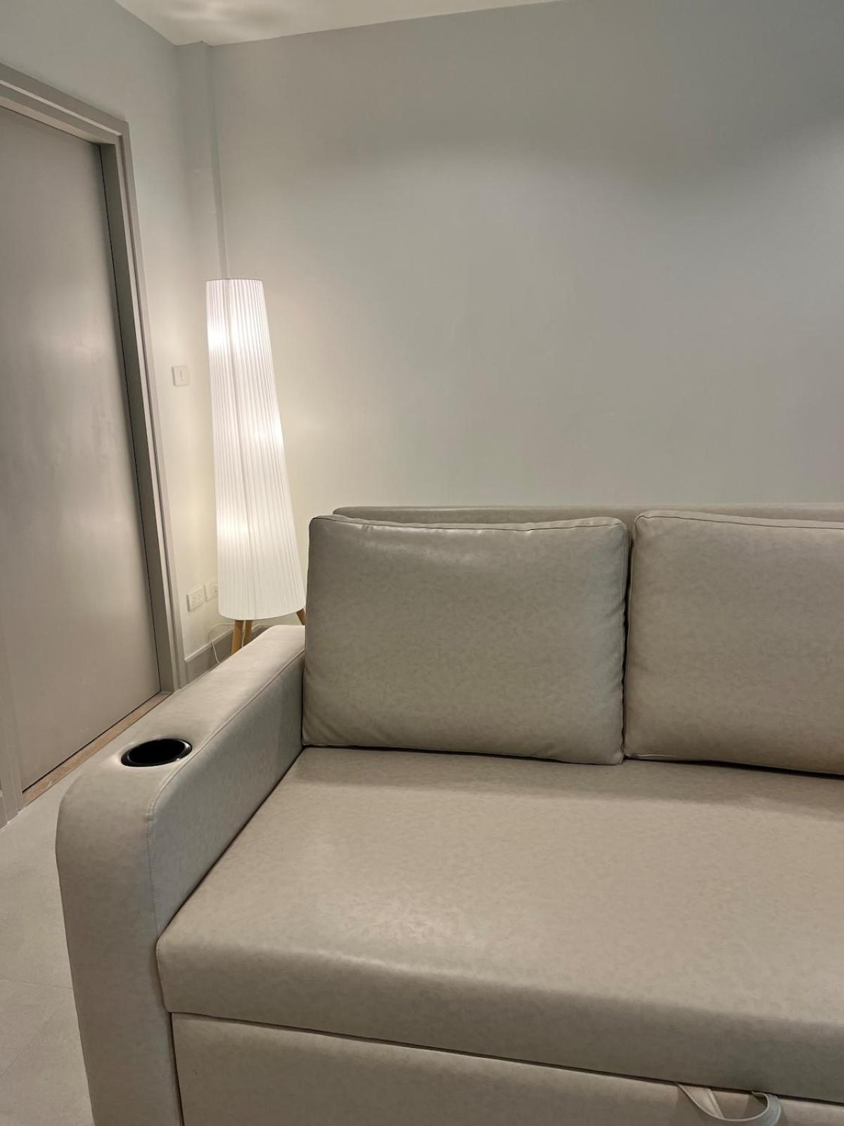 2 Bed & 2 Bath Suite, 5th Floor Apartment