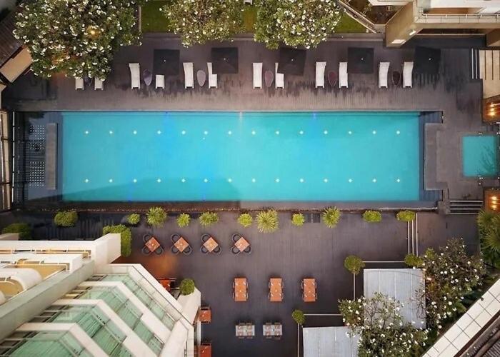 Sathorn Sky View Rooftop Bar *