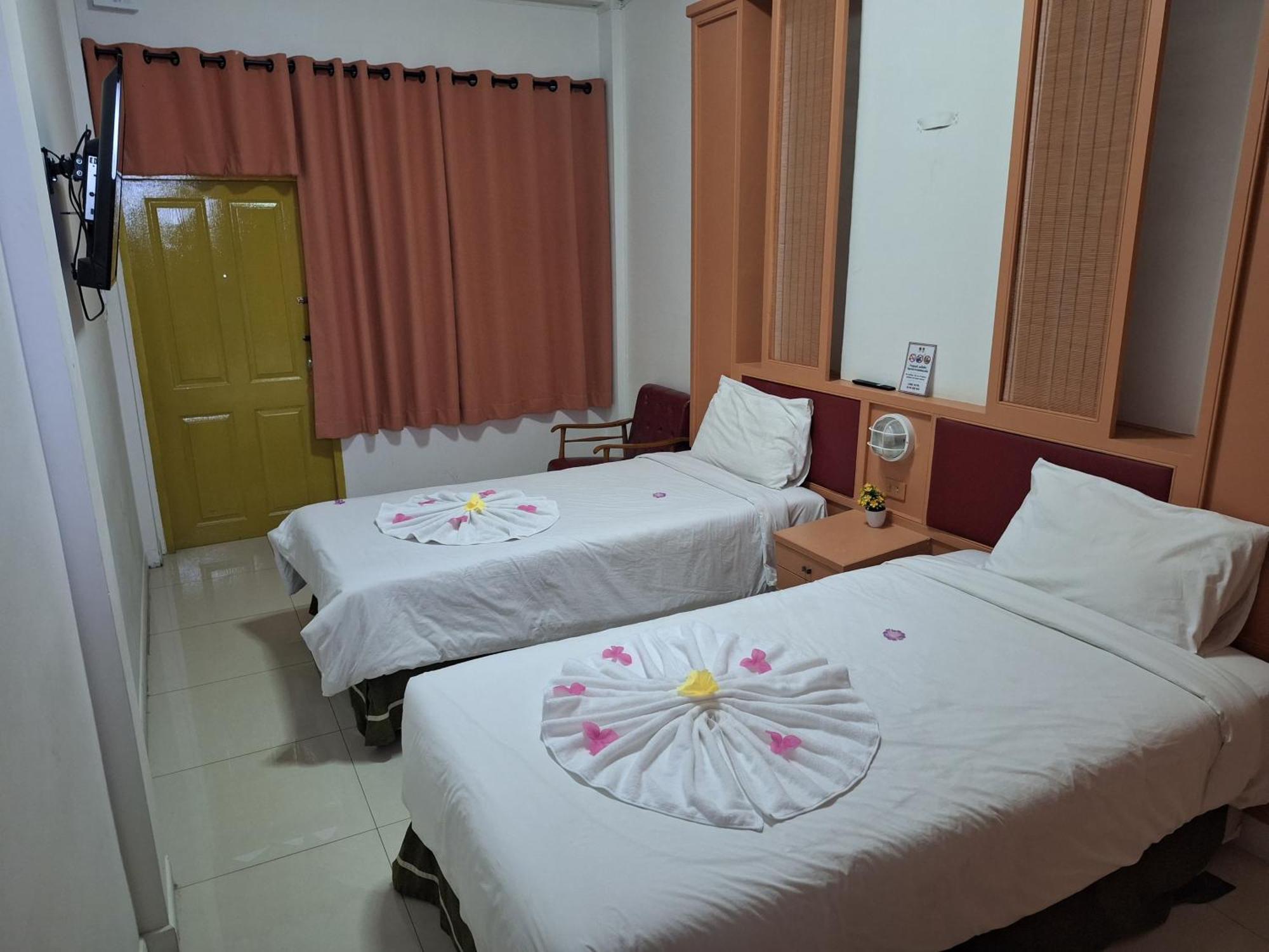 Hotel Happy 2 2*