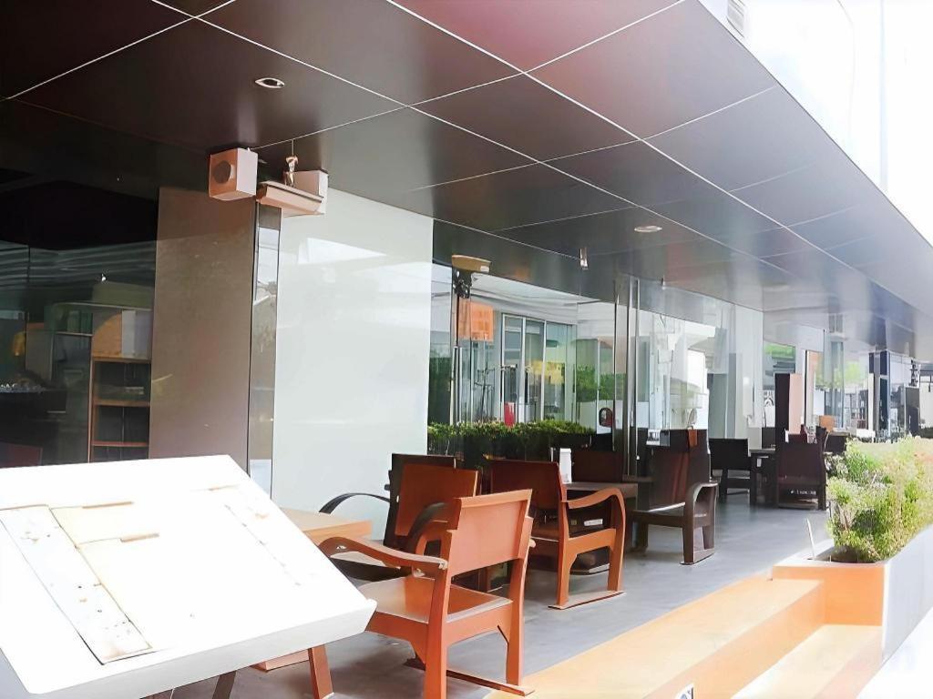 Hotel The Heritage Silom 4*
