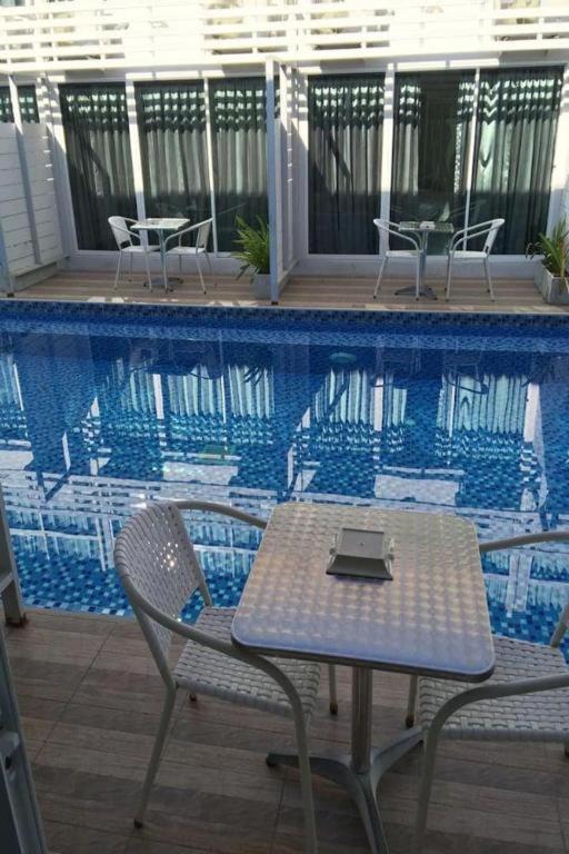 Pool @donmueang Hotell Bangkok