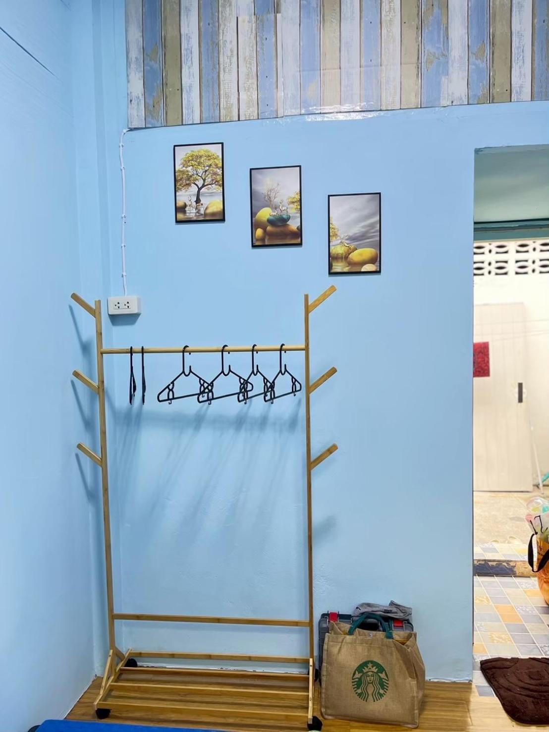 214 Lovely With Private Bathroom And Wifi Bangkok