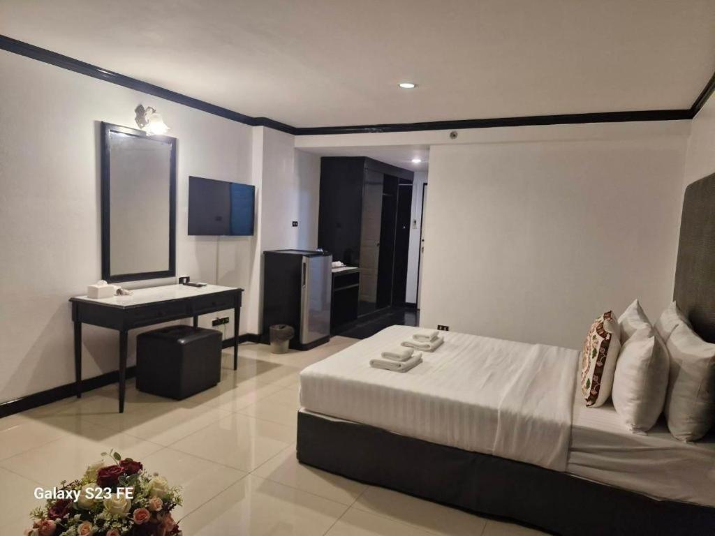 Town In Town Gardent Hotel Bangkok