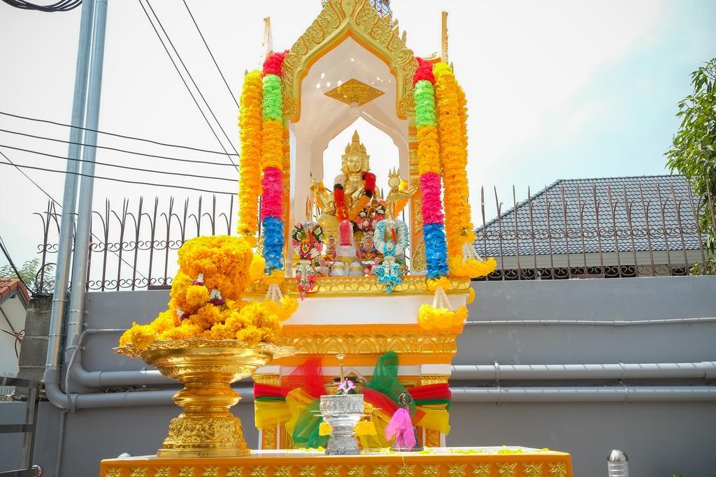 Khách sạn hẻo lánh B32