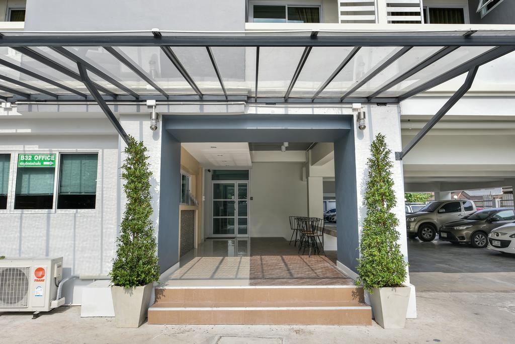Khách sạn hẻo lánh B32
