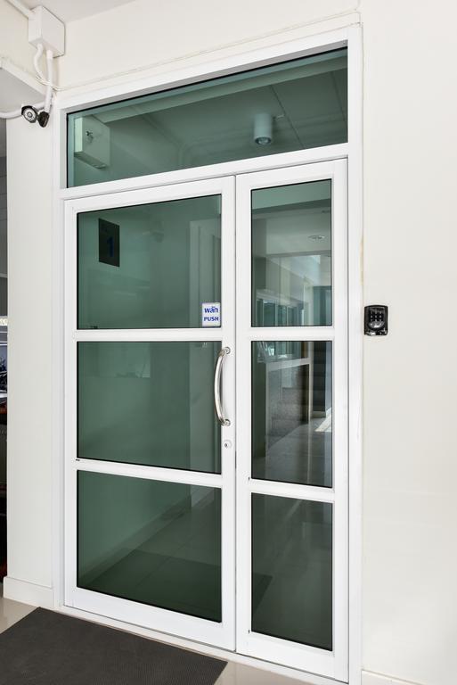 B32 Khách sạn hẻo lánh Bangkok