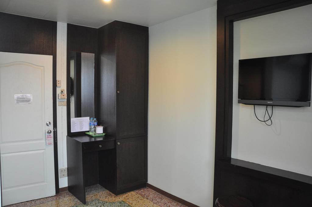 Affittacamere Thara House 2*