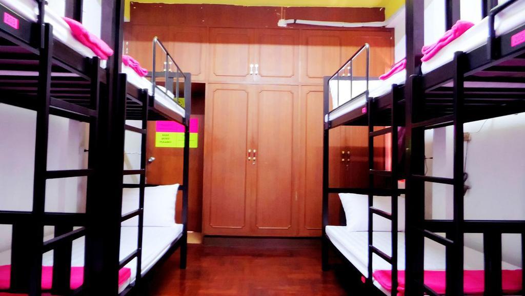 Hug (adults Only) Ostello Bangkok