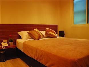 White House Asoke Sukhumvit 18 Hotel