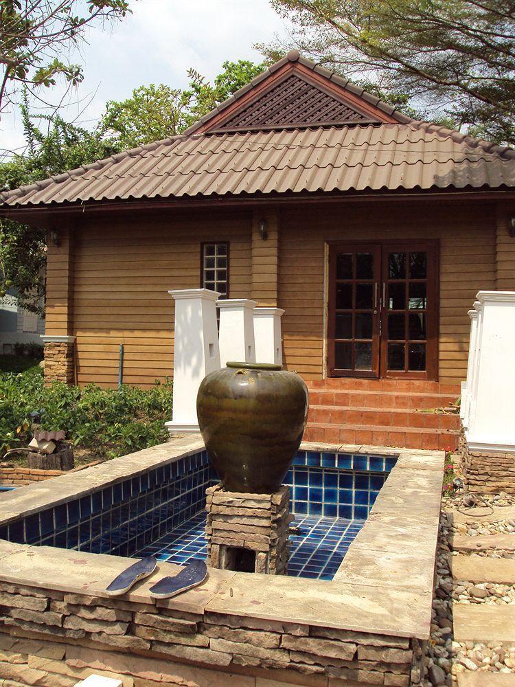 Nontnatee And Restaurant Homestay Bangkok