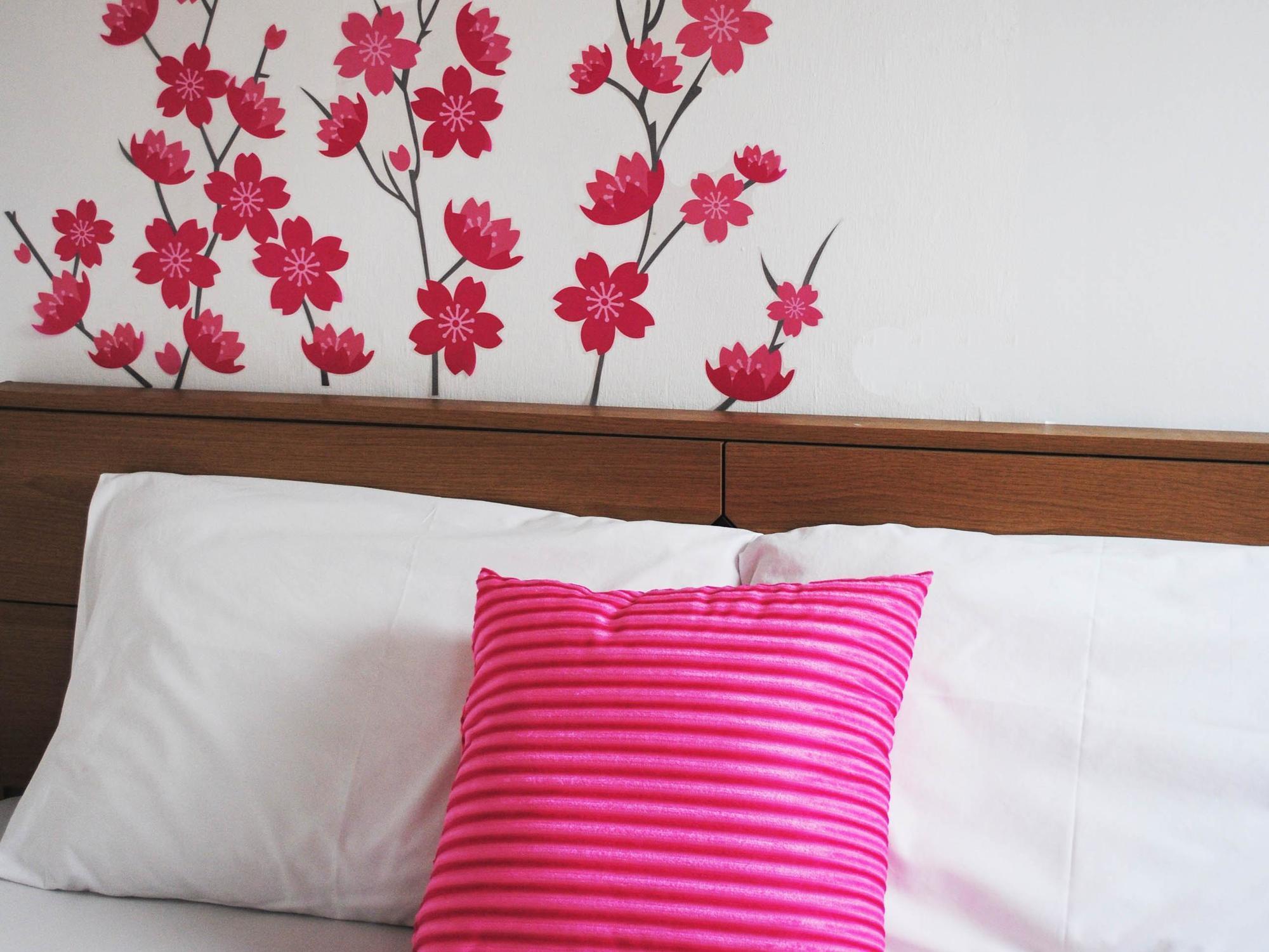 Gjestgiverier Pink