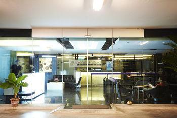 Diamond Residencia Ratchada Hotel